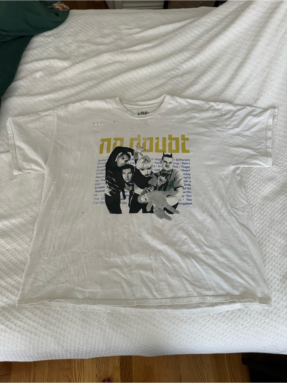 Urban Outfitters No Doubt Graphic Tee - White & Yellow